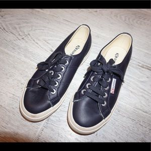 BRAND NEW Supergas Size 36. Shiny Navy.
